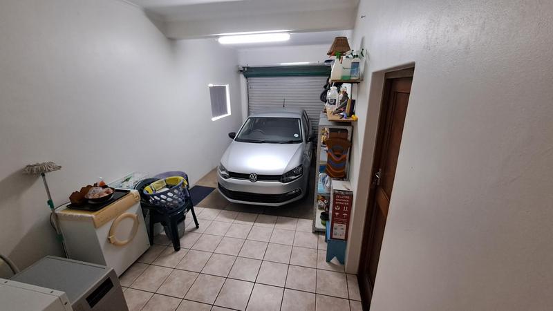 2 Bedroom Property for Sale in Stilbaai Wes Western Cape